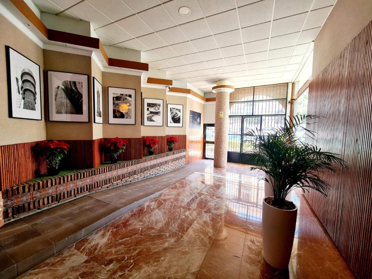 Skyline Suites Costa Del Sol 토레몰리노스 외부 사진